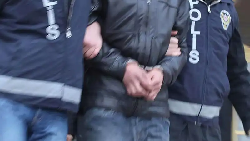 Erzincan'da Uyuşturucu Operasyonu: 5 Kişi Tutuklandı, Şok Gelişmeler!