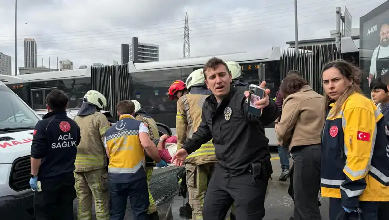 Metrobüste Feci Kaza: Hayatını Kaybedenler ve Yaralılar Var!