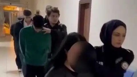 İstanbul'da Silahlı Telefon Gaspında 5 Şüpheli Operasyonla Yakalandı