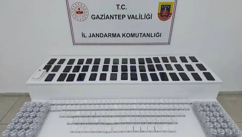 Gaziantep'te Düzenlenen Operasyonda 1.3 Milyon TL'lik Kaçak Telefon Ele Geçirildi
