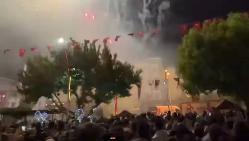 Havai Fişek Gösterisi Sonrası Hastanelik Olanlar: Neler Yaşandı?