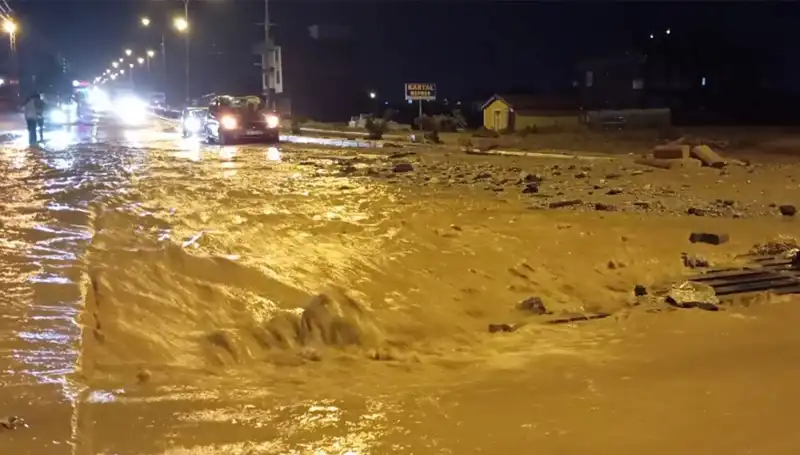 Konya ve Ankara'yı Vuran Sel Felaketi: Nedenleri ve Sonuçları