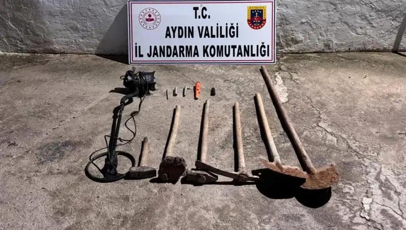 Aydın'da Kaçak Kazı Operasyonu: Suçüstü Yapılan Şüpheliler Yakalandı
