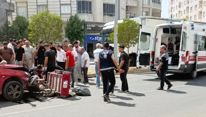 Mardin’de Korkutan Trafik Kazası: İki Kişi Yaralandı
