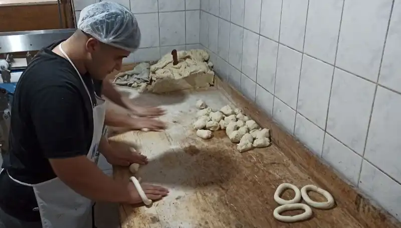 113 Yıllık Gelenek: İlçenin Taş Fırınında Odun Ateşi ile Eşsiz Lezzetler