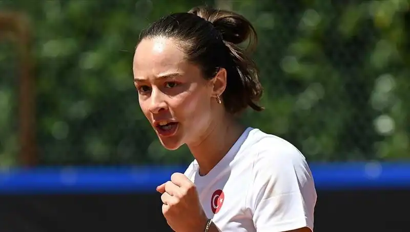 Milli Tenisçi Zeynep Sönmez, Tarihi Finalde Gösteri Yapmaya Hazırlanıyor