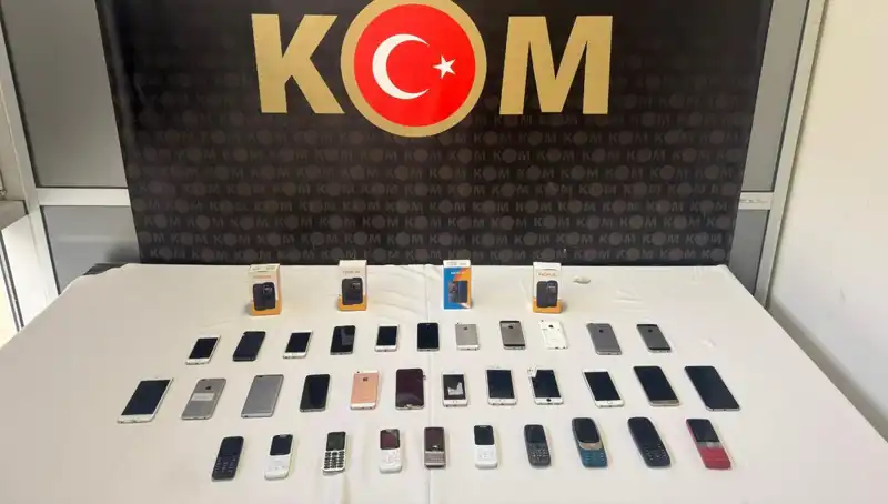 Gümrük Kaçağı 37 Cep Telefonu Ele Geçirildi: Tüketicileri Neler Bekliyor?
