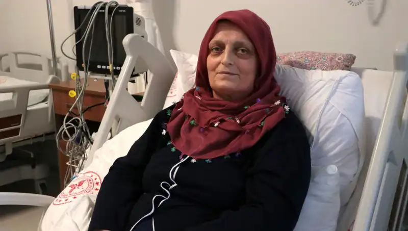 58 Yaşındaki Kadın, Meme Kanserini Yendi ve Aort Kapağı Ameliyatıyla Hayata Döndü