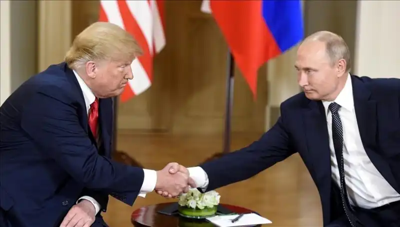 Putin ile Trump Arasındaki İletişim İhtimali Kremlin'den Açıkladı