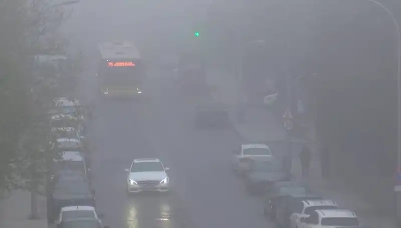 İstanbul'da Ani Sis Olayı: Görüş Mesafesi Kısıtlandı ve Hayatı Olumsuz Etkiledi