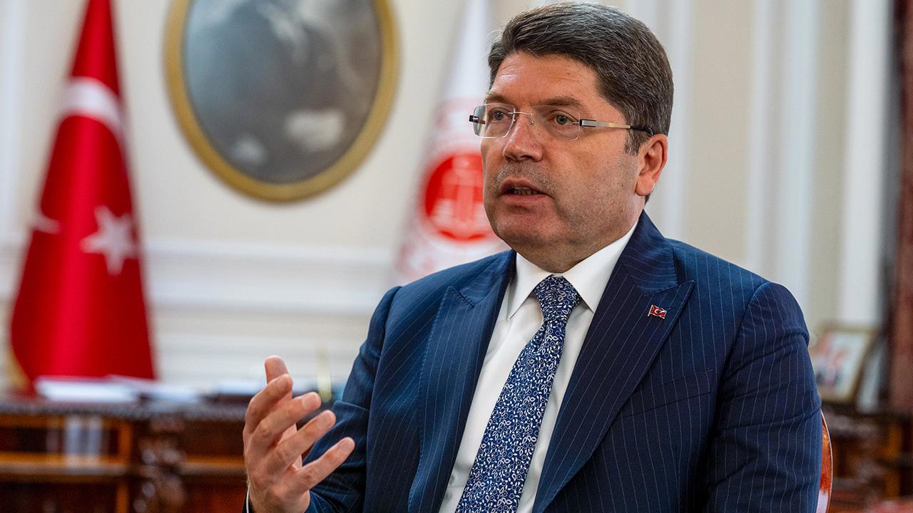 Adalet Bakanı Tunç, 'korsan metin' sorumlularını kınadı