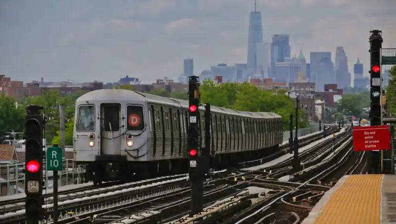 Metro Sörfü Hakkında Bilinmesi Gerekenler: 15 Yaşındaki Genç Hayatını Kaybetti