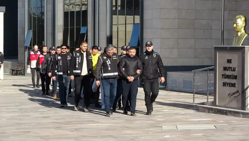 Balyozla Kavgaya Karışan Şüpheliler Serbest Bırakıldı: Olayın Ardındaki Gerçek Ne?