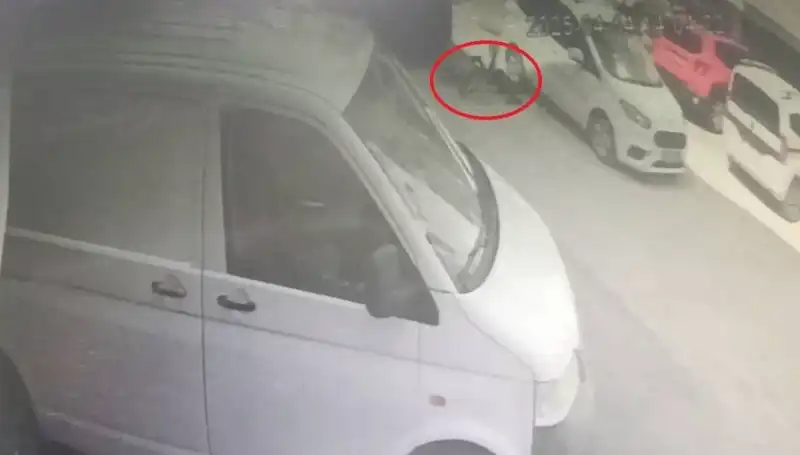 Bisiklet Süren Çocuk Ölümden Döndü: Caddede Dehşet Anları
