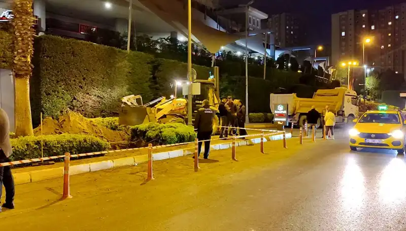 Küçükçekmece'de Doğal Gaz Borusu Paniği: Kimse Yaralanmadı Ama Neler Oldu?