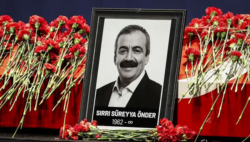 Meclis'te Sırrı Süreyya Önder Anması: Politika ve Sanatın Buluştuğu Anlar