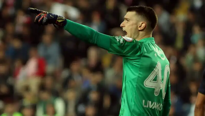 Fenerbahçe’nin Kalecisi Livakovic’in Yaşadığı Kriz: Detaylar Ortaya Çıkıyor!