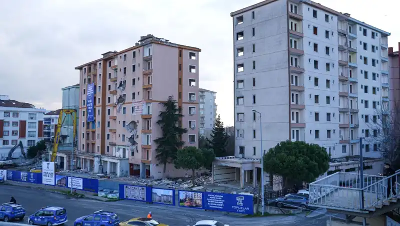 Büyükçekmece'de Kentsel Dönüşüm: 10 Bina Yıkılıyor, Yeni Bir Başlangıç!