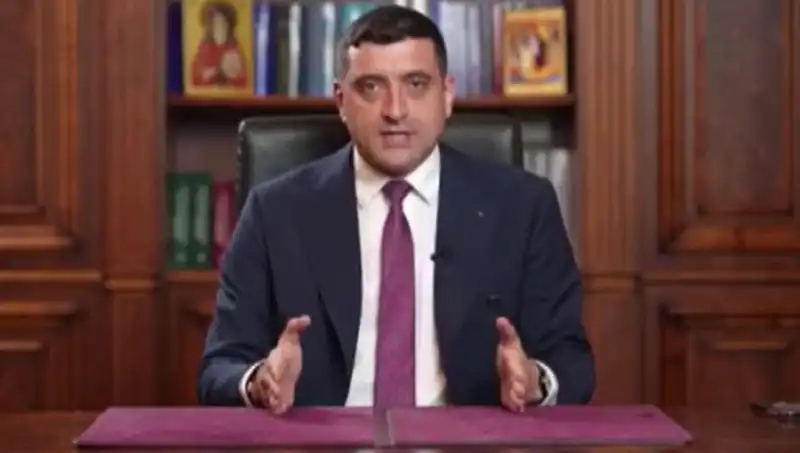 Romanya Seçimlerinde Aşırı Sağcı Adayın İlk Turda Kazandığı Vahim Avantaj