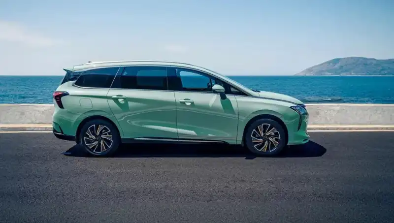Türkiye'de Forthing Modeli ile Çin Otomobilleri Rekabeti Kızışıyor