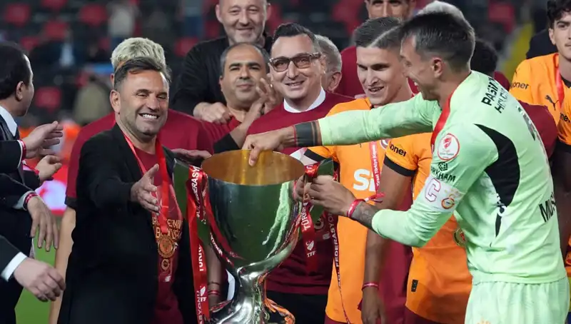 Okan Buruk, Galatasaray’daki Geleceği Hakkında Cesur Hedeflerini Paylaştı