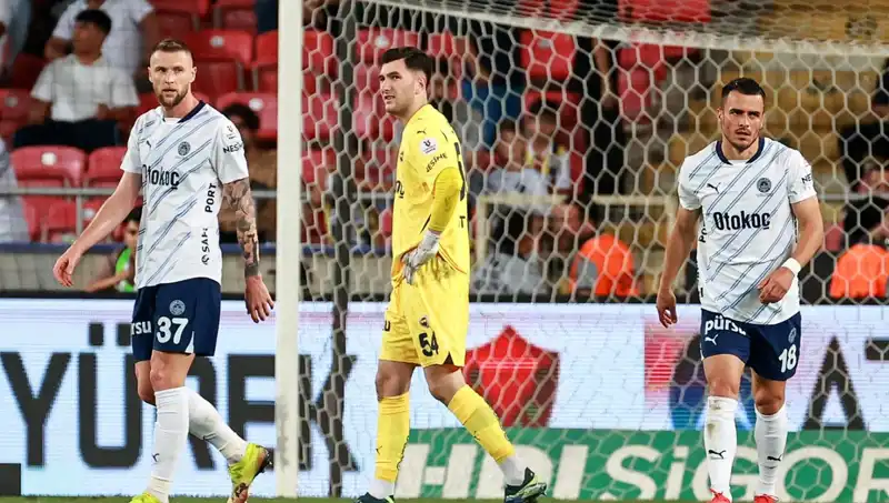 Fenerbahçe'nin Kötü Gidişatı: Kaos İçindeki Sezon Sonu