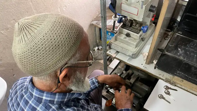 28 Yılın Hikayesi: 4 Metrekarelik Dükkanda Bir Hayat