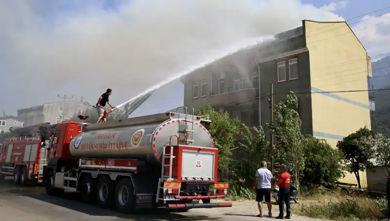 Çatı Katı Yangını: İstanbul'da Korkutan Olay ve Ardındaki Gerçekler