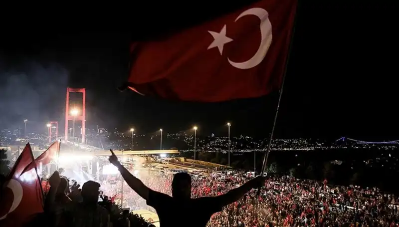 15 Temmuz'un Anısını Yaşatacak "En Uzun Gece" Tiyatro Oyunu Külliye'de