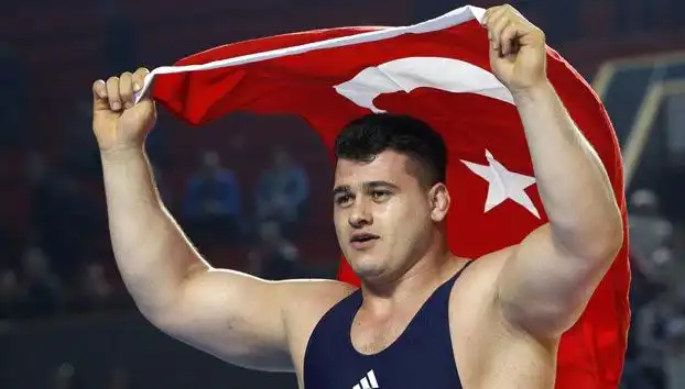 Milli Güreşçi Rıza Kayaalp'e 4 Yıl Men Cezası: Spor Dünyası Sarsıldı