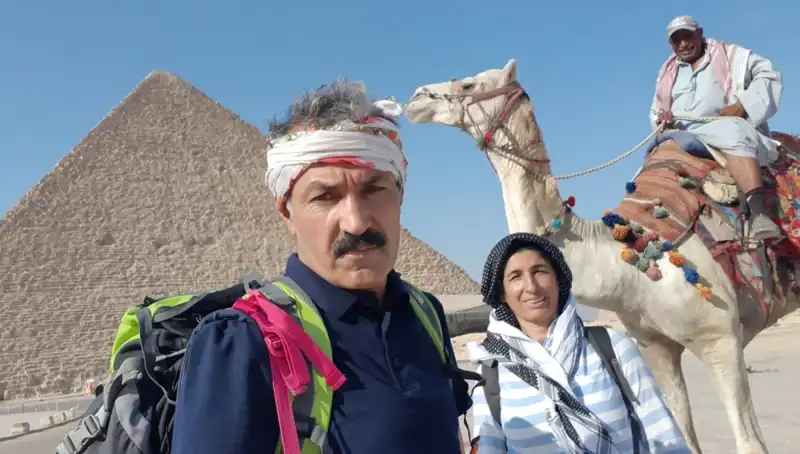 Şırnaklı Çiftin 16 Yılda 6 Kıtada Yaptığı Seyahatler: Gezi Masraflarını İneklerden Karşılıyorlar