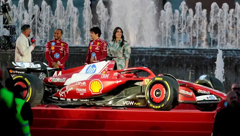 Formula 1 2024 Sezonu Başlıyor: Hamilton ve Leclerc Hangi Takımlarda?