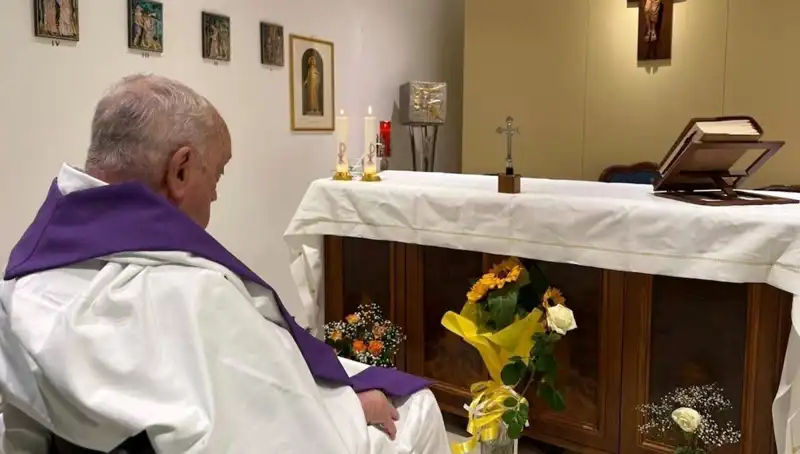Papa'nın Sağlığı: Artık Kendi Başına Nefes Alabiliyor Mu?