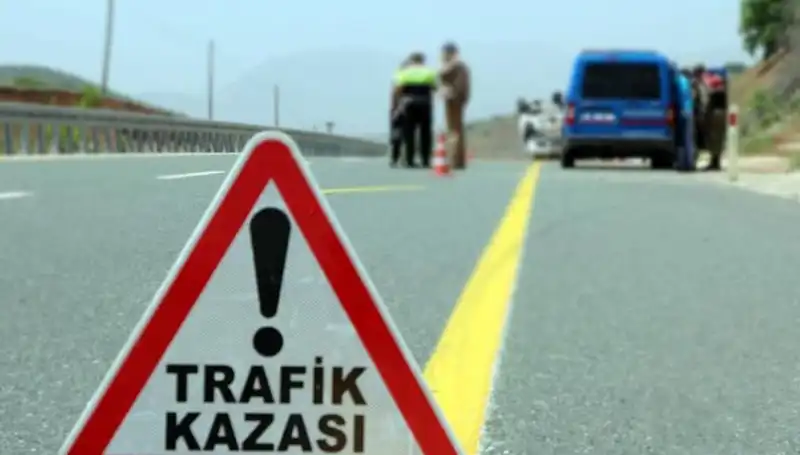 Bitlis'te Peş Peşe İki Kaza: 19 Kişi Yaralandı, Detaylar Şoke Ediyor!