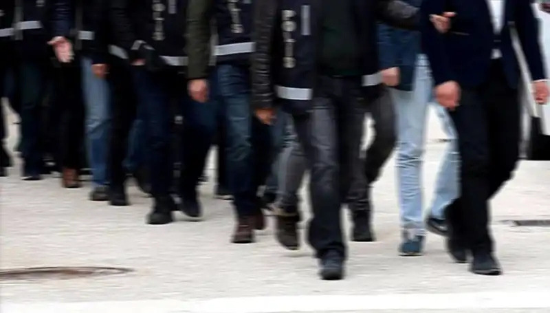 Kadın Profilinin Arkasındaki Dolandırıcılar: "Balkız" Tuzağı Nedir?