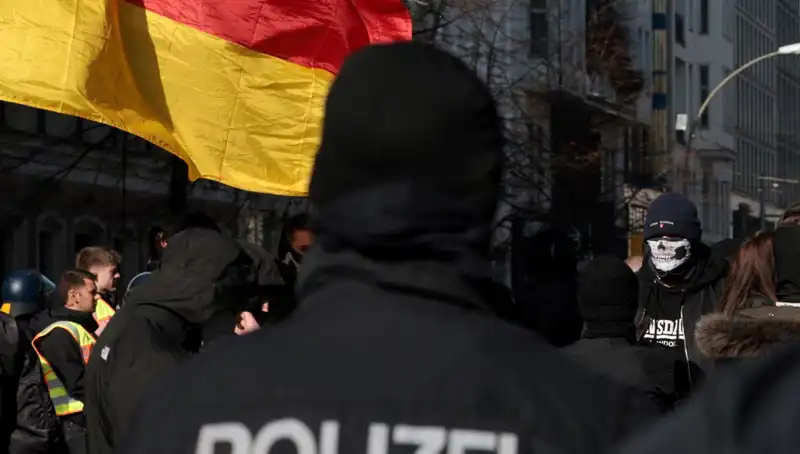 Berlin’deki Türk Marketlerine Gerçekleşen Silahlı Saldırı: Ayrıntılar Ortaya Çıkıyor