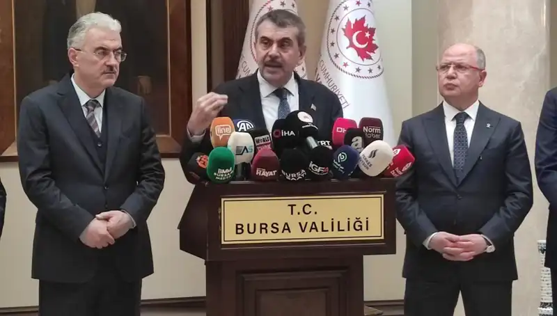 Bakan Tekin: Protesto Eden Çalışanlara Yaptırım Uyarısı Geldi