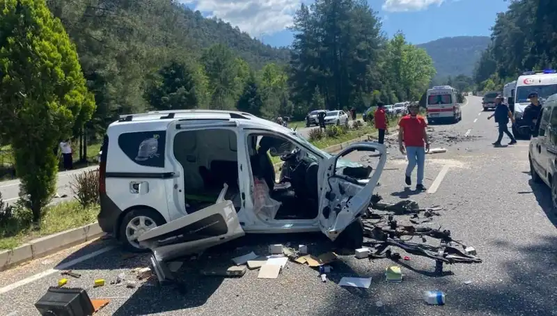 Marmaris’te Feci Kaza: Yolda Can Pazarı ve Yaralılar
