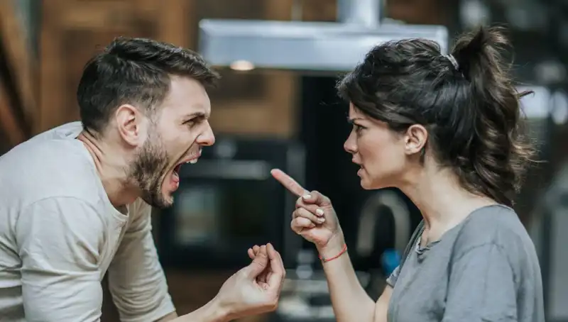 En Çok Yapılan 7 Flört Hatası: Psikologlar Uyarıyor!