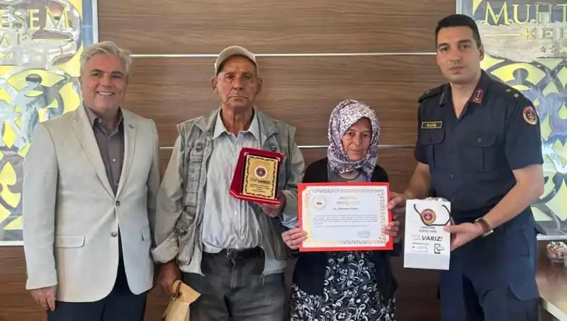 Yürekleri Isıtan Hikaye: Aile, Tek Evi Jandarmaya Bağışladı
