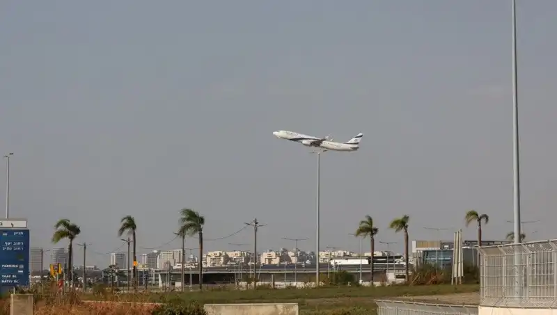 Husiler, İsrail’in Ben Gurion Havalimanı'na Füze Saldırısı Düzenledi!