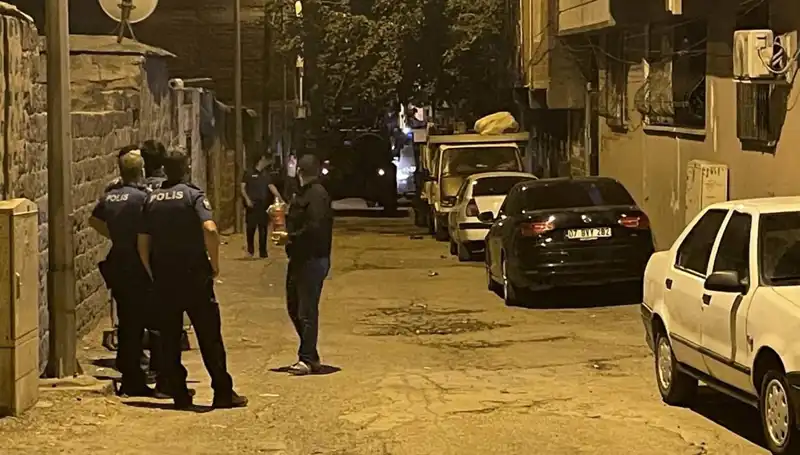 Polise Ateş Açan Şahsın Kaçış Hikayesi Bacaklarından Vurularak Son Buldu