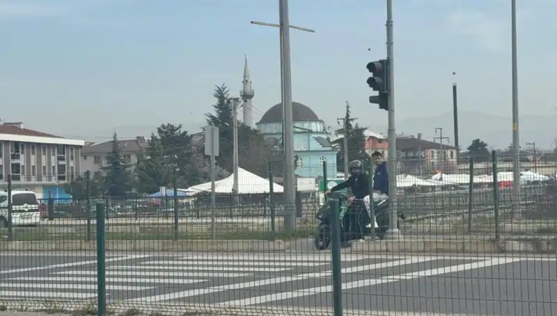 Yaya Geçidinde Motosiklet Ceza Rüzgarı: Sürücüler Dikkat!